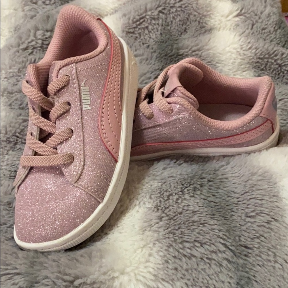Sparkly pink puma